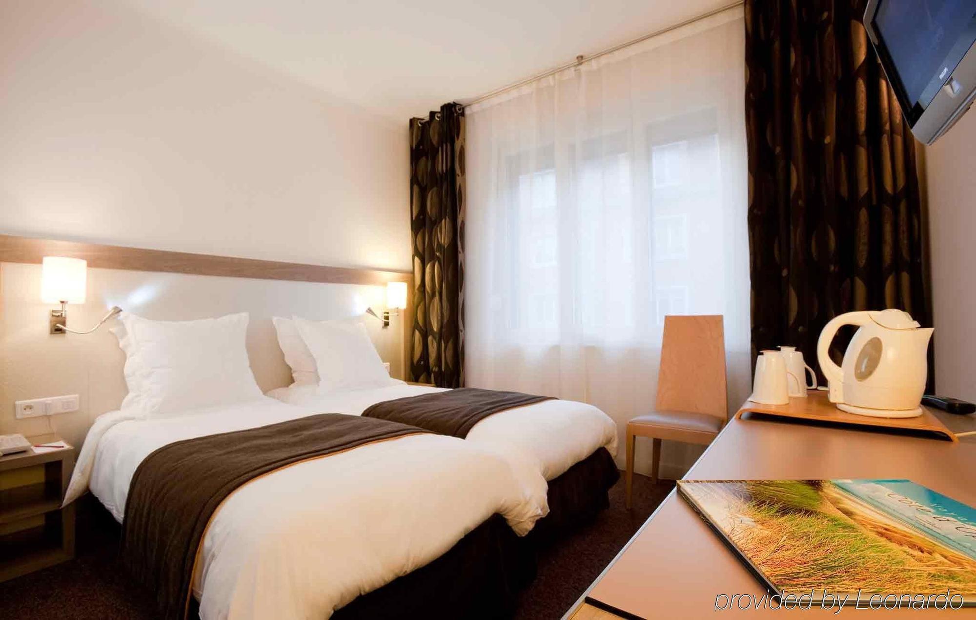 Mercure Calais Centre Room photo
